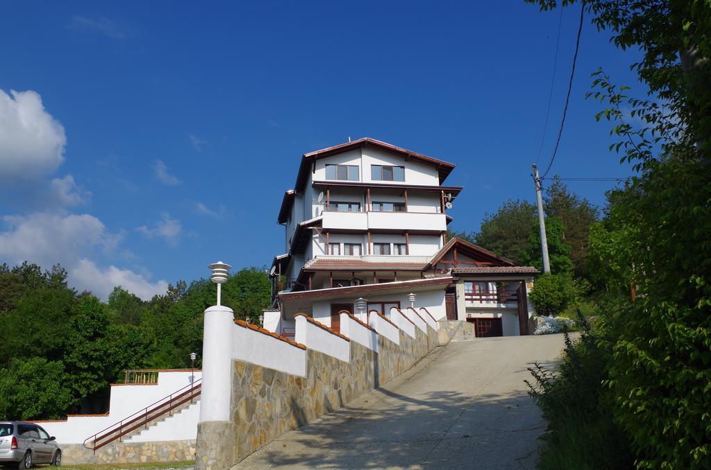戴安娜家庭旅馆 Lyaskovo  外观 照片
