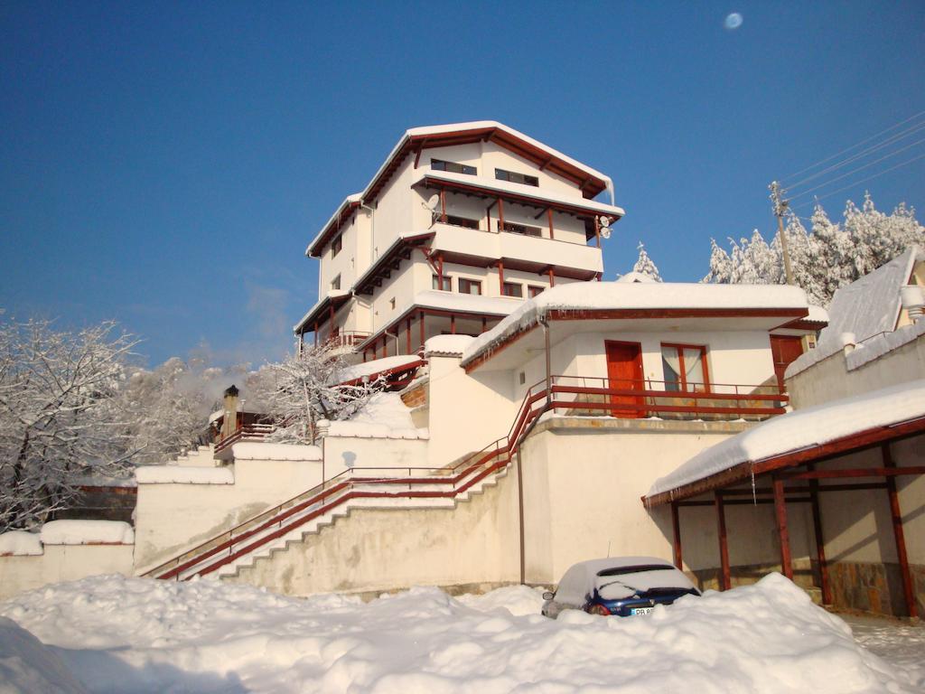 戴安娜家庭旅馆 Lyaskovo  外观 照片