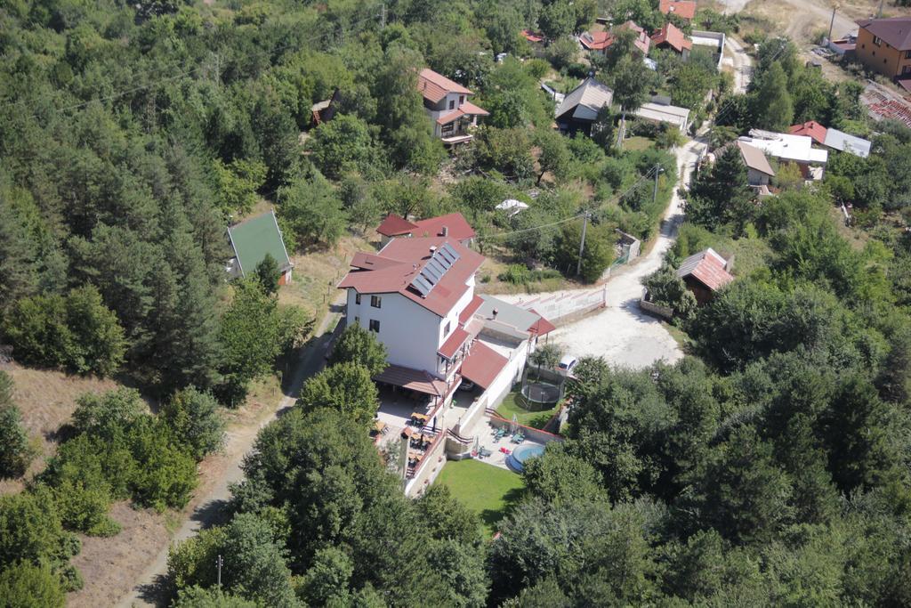 戴安娜家庭旅馆 Lyaskovo  外观 照片