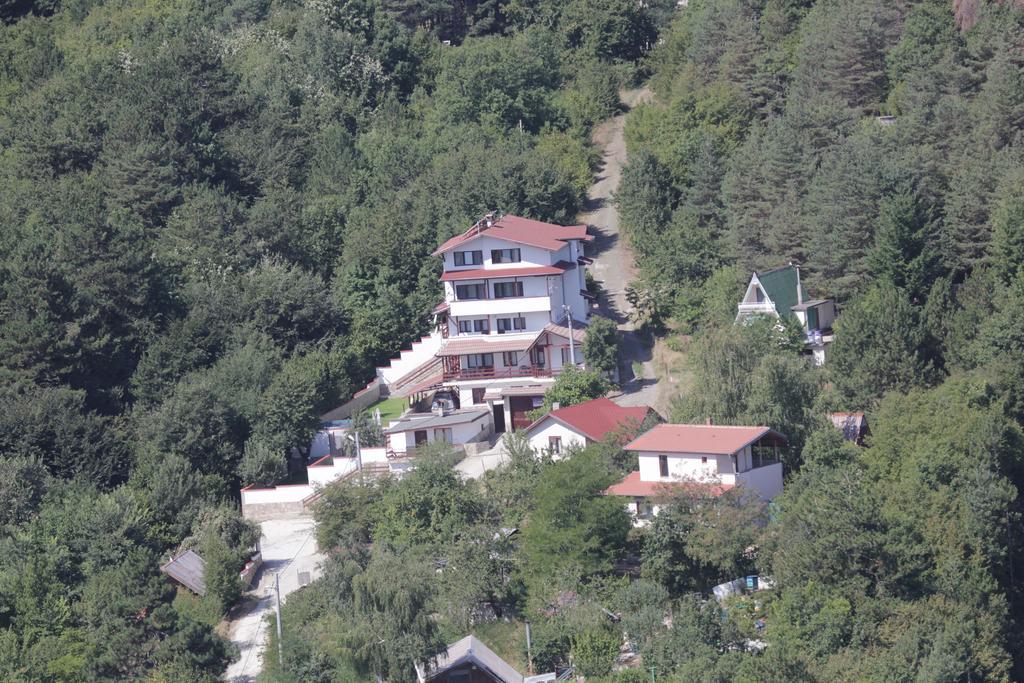 戴安娜家庭旅馆 Lyaskovo  外观 照片