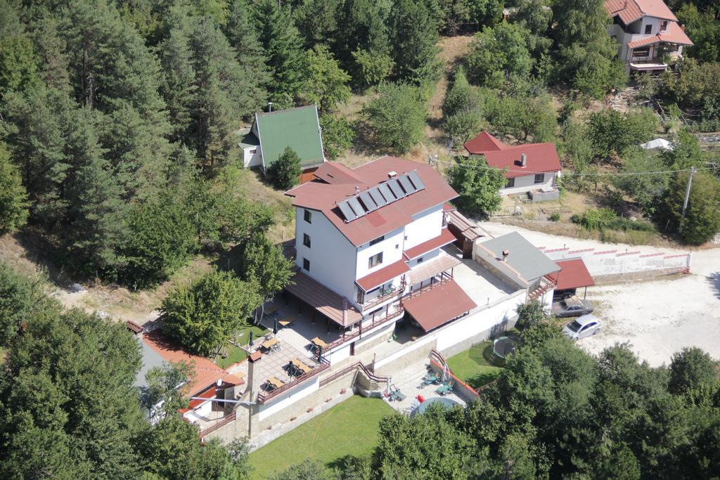 戴安娜家庭旅馆 Lyaskovo  外观 照片